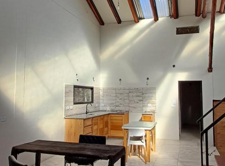 Foto de VENTA Y/O ALQUILER PERMANENTE CASA CENTRICA 6 DORMITORIOS 3 BAÑOS A, imagen 3
