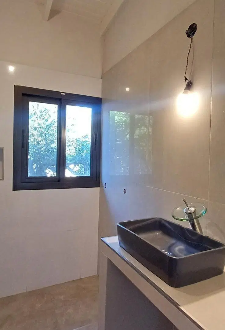 Divina Casa de 3 dormitorios a estrenar con gas natural!! Venta y alquiler 4