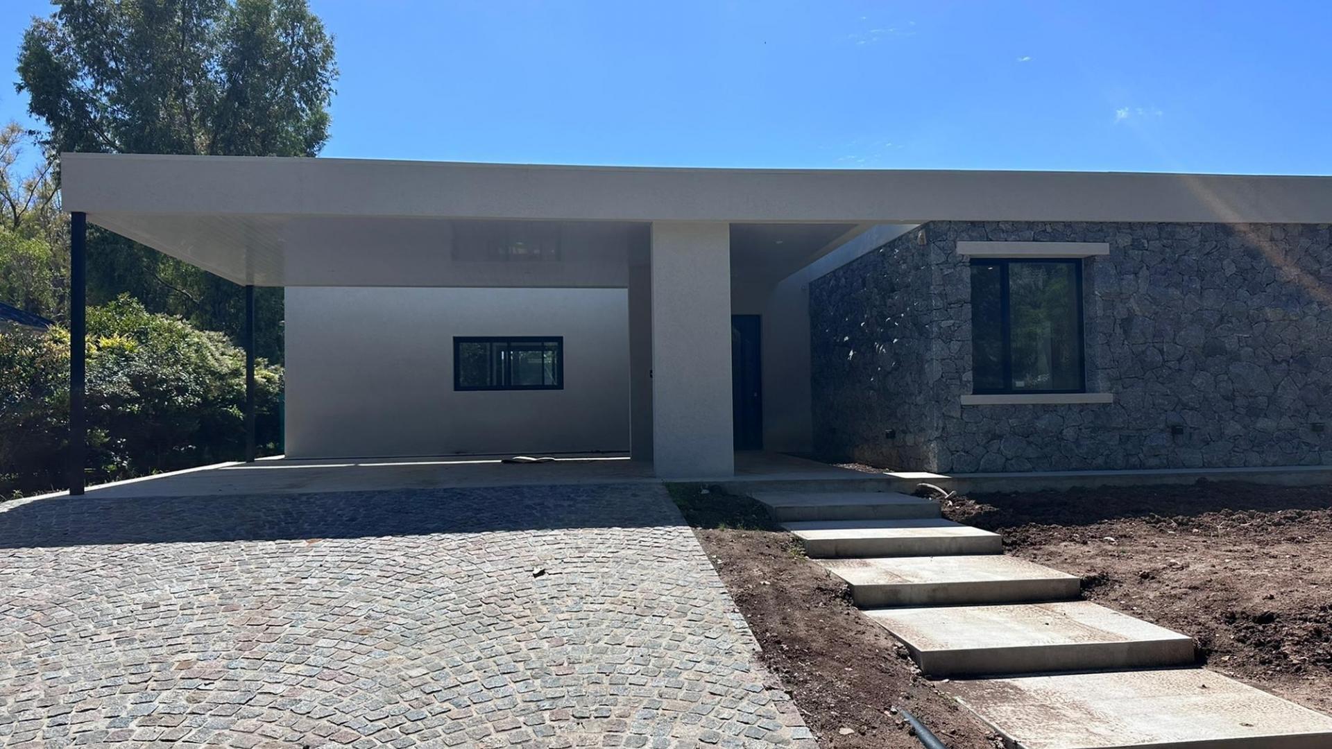 ATRACTIVA CASA A ESTRENAR EN EL BARRIO LA CONCEPCION DE LUJAN