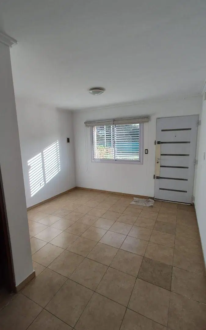 INMEJORABLE UBICACIÓN !! - ZONA VALLE ESCONDIDO 4