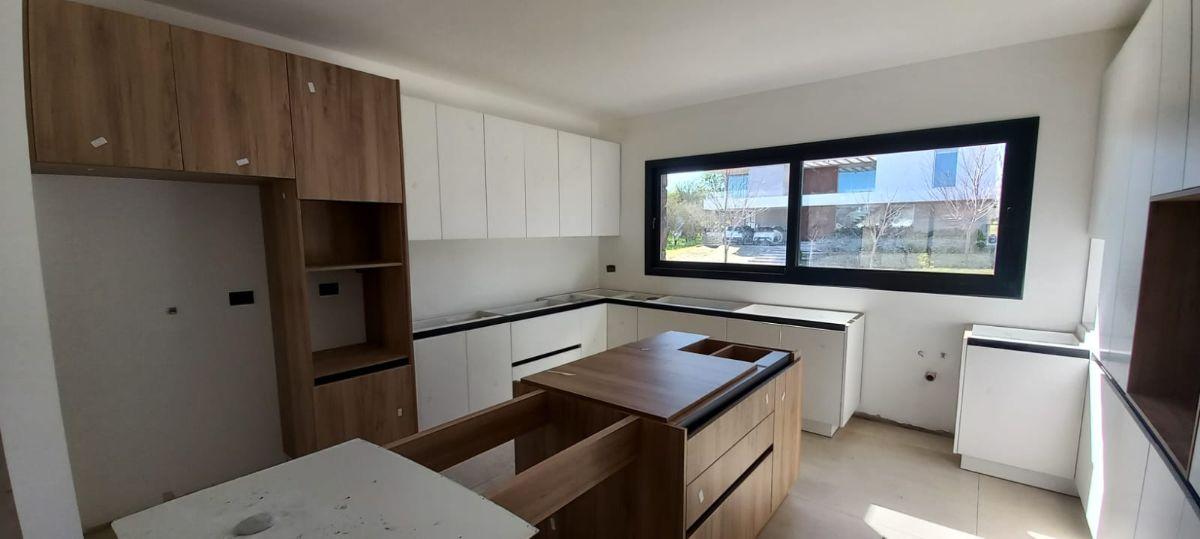 Foto de A ESTRENAR !! UNA SOLA PLANTA - LOTE CENTRAL FONDO GOLF, imagen 1