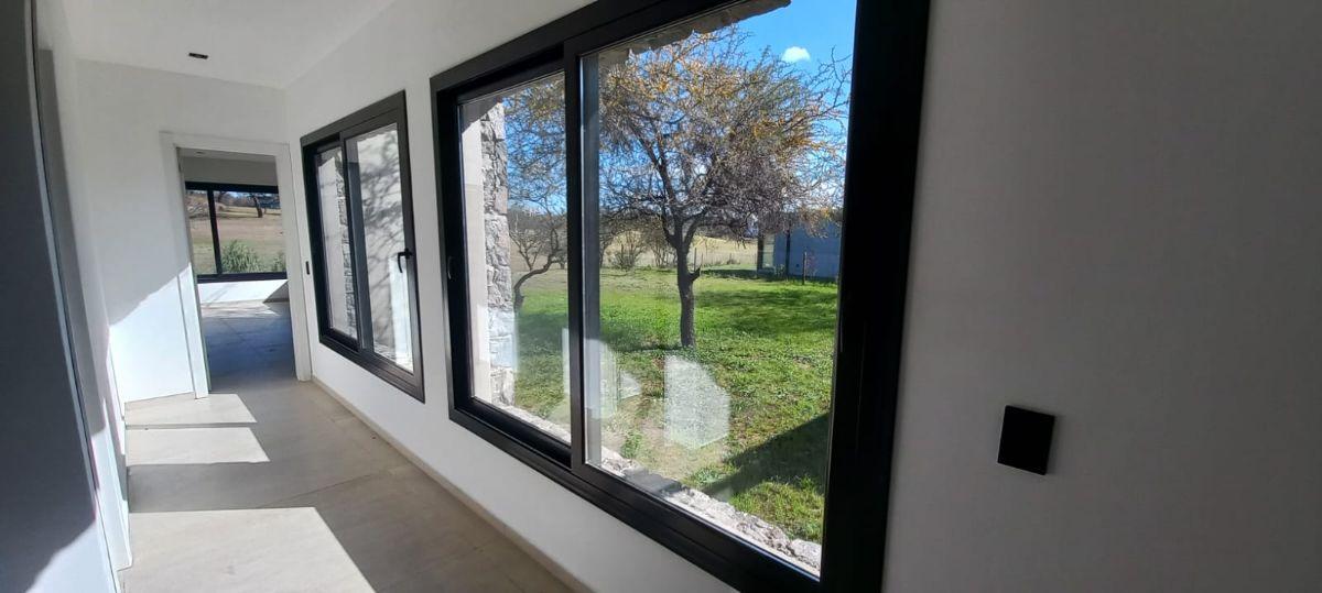 Foto de A ESTRENAR !! UNA SOLA PLANTA - LOTE CENTRAL FONDO GOLF, imagen 4