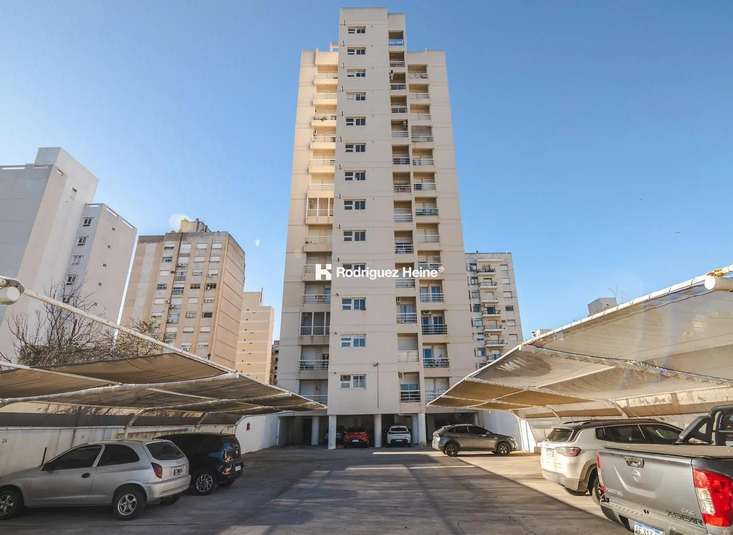 Departamento en VENTA - 1Dormi & cochera 4