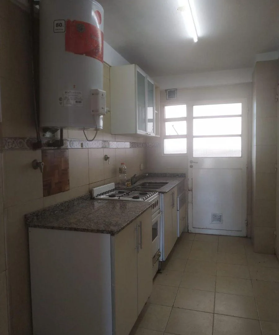 Foto de Departamento en alquiler de 3 ambientes en Wilde, imagen 3