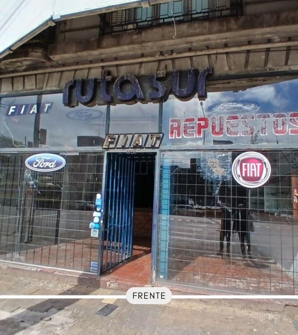 Foto de Amplio local en alquiler sobre Avenida Mitre, imagen 1