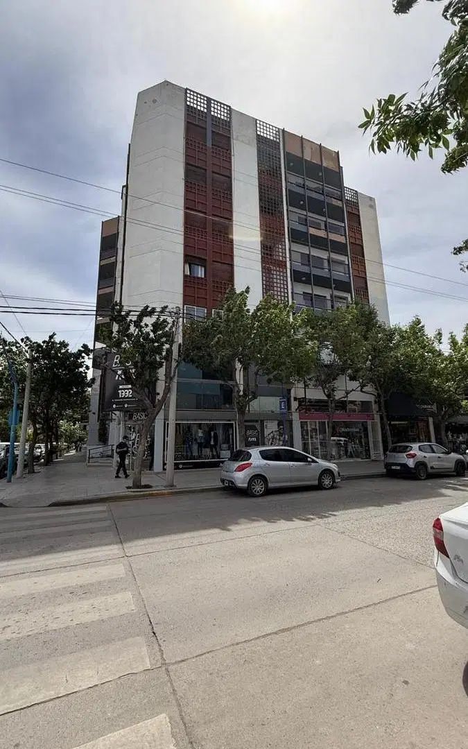 Departamento pleno centro de General Roca 5