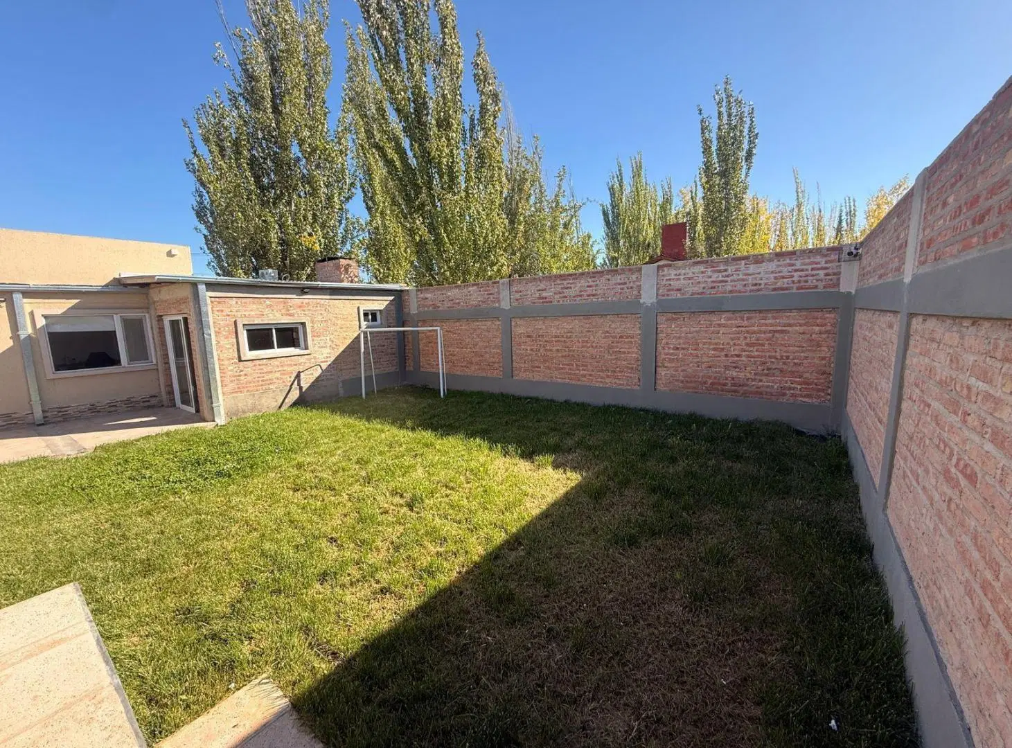 En venta Casa en Allen 2