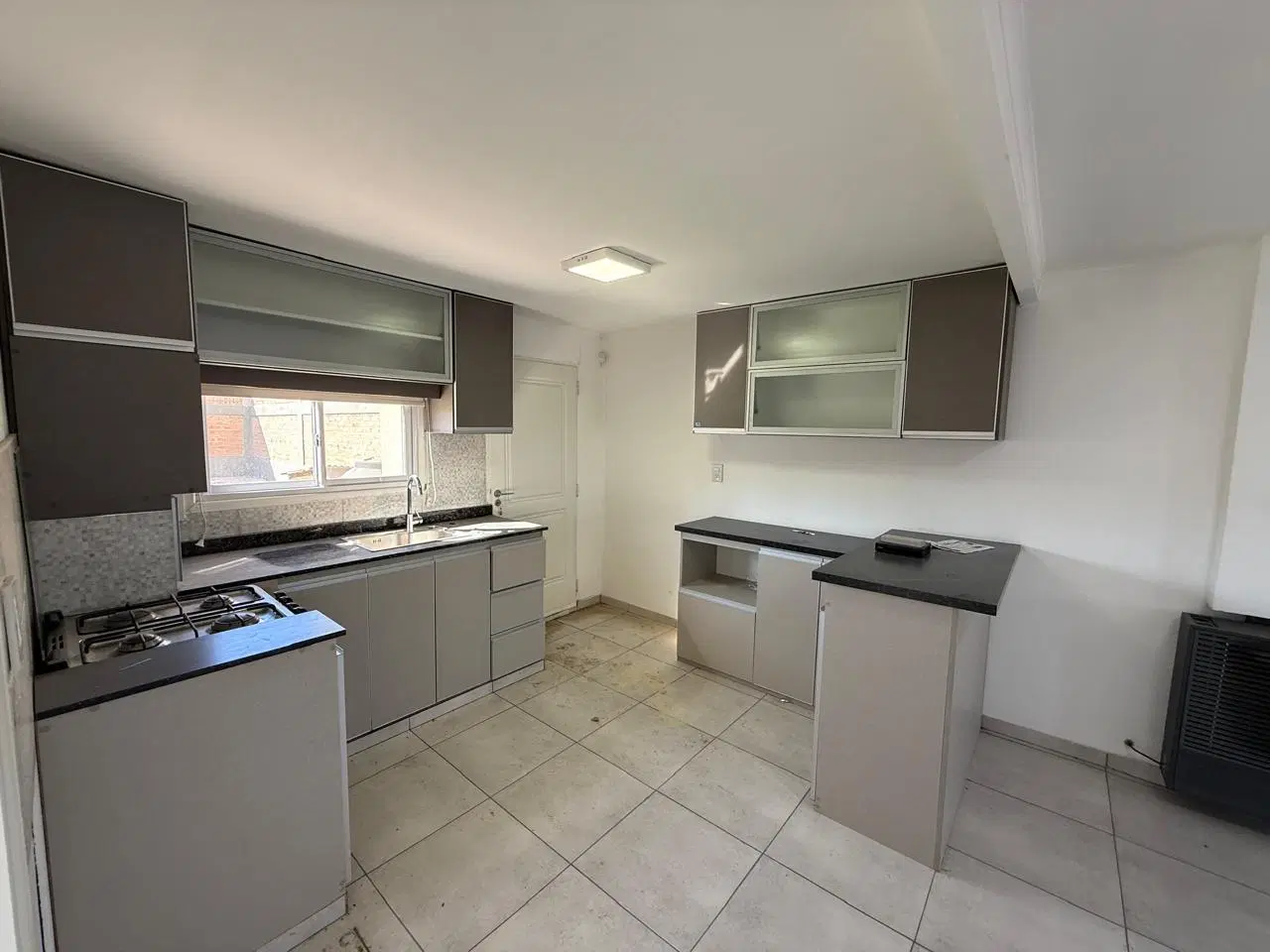 En venta Casa en Allen 4