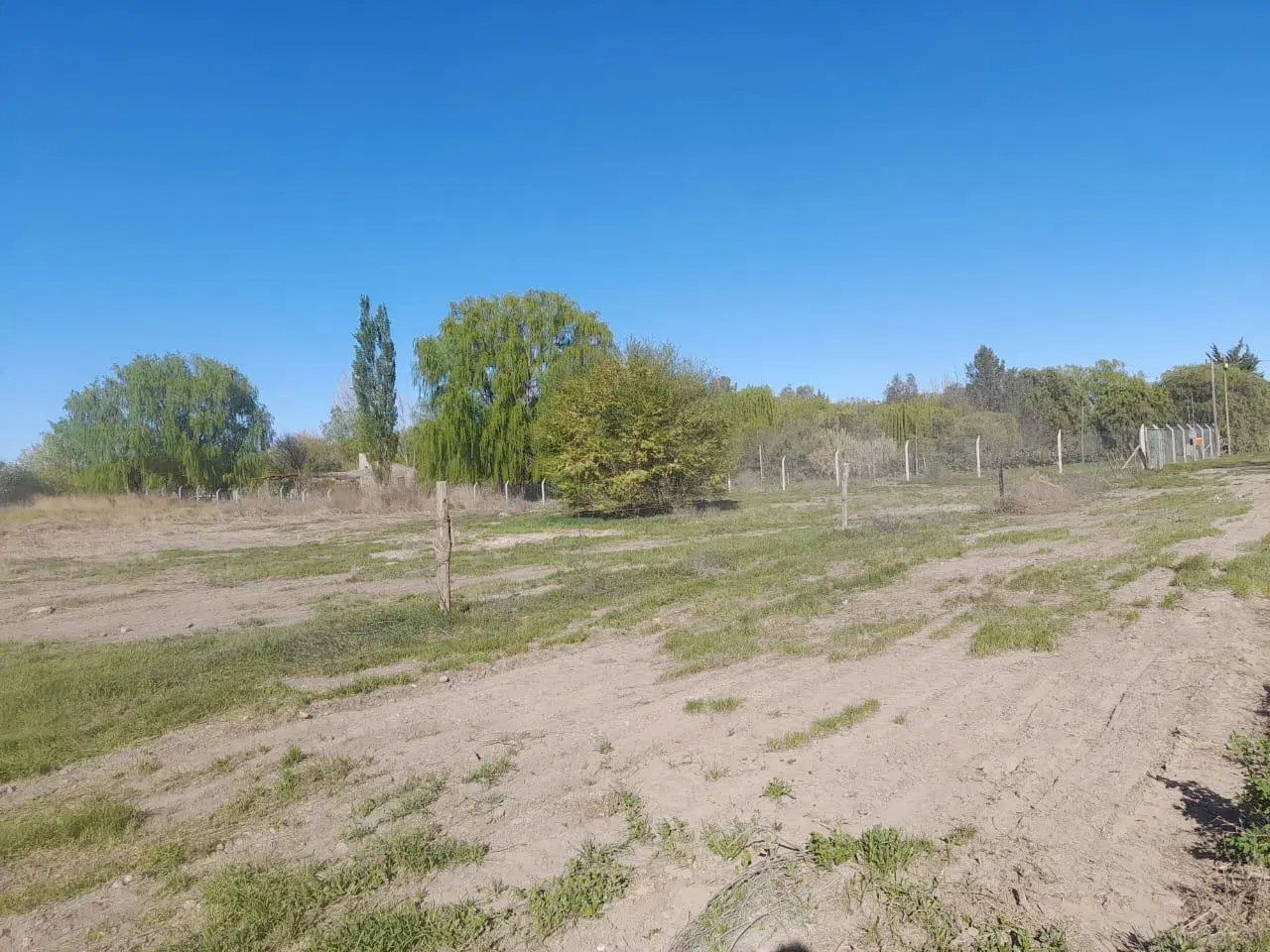 Terreno 2500 m2 buena ubicación sobre Lago Nahuel Huapi General Roca 4