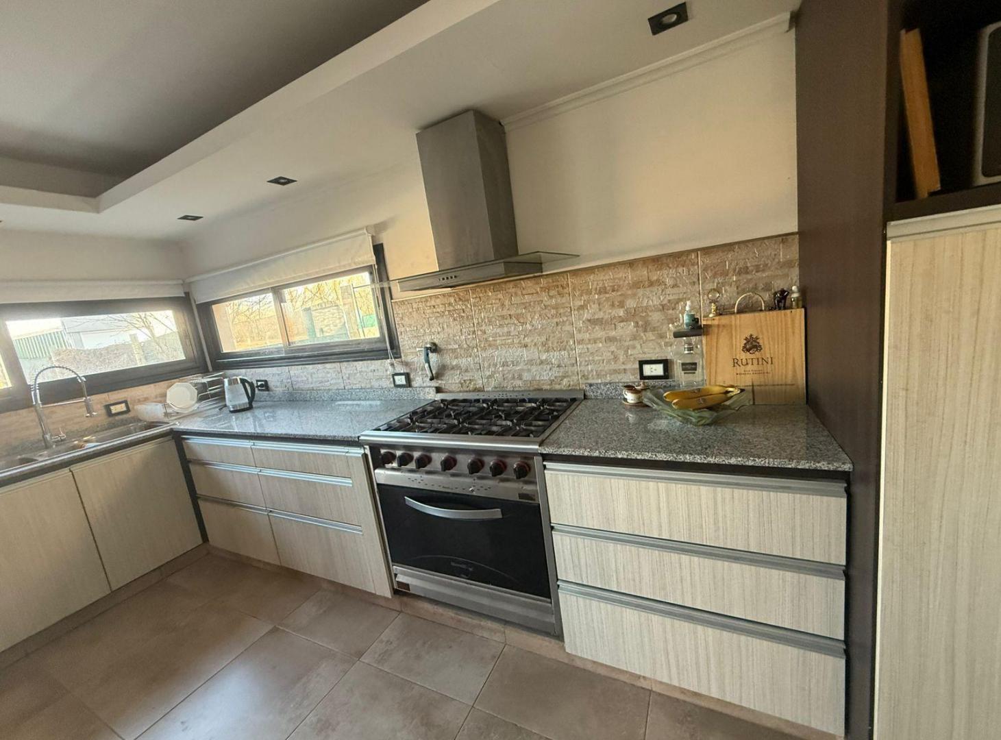 Foto de Casa en Venta 4 hab. en barrio Privado Jochey, imagen 4