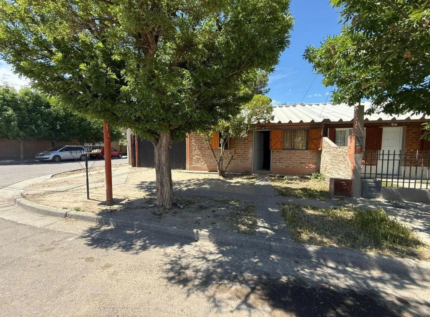 Casa en venta Bº Universitario - Roca 5