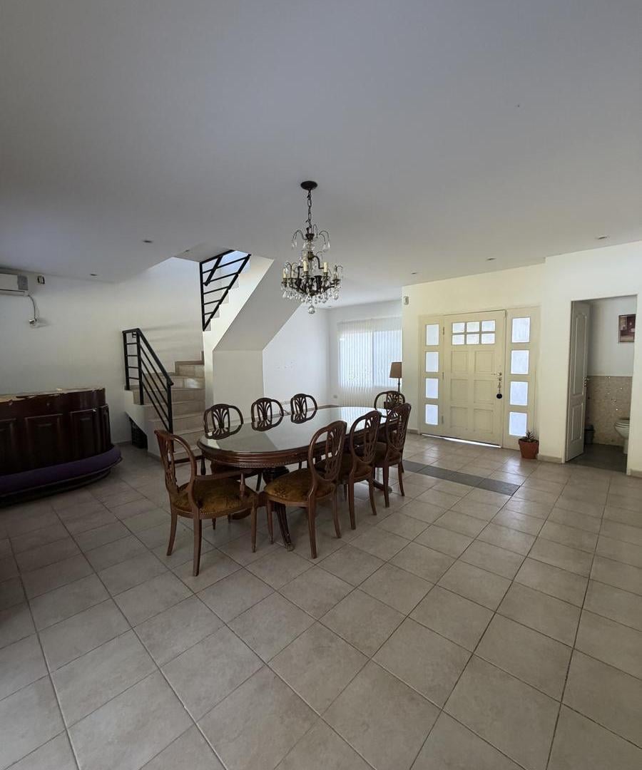 Casa en Abril Club De Campo