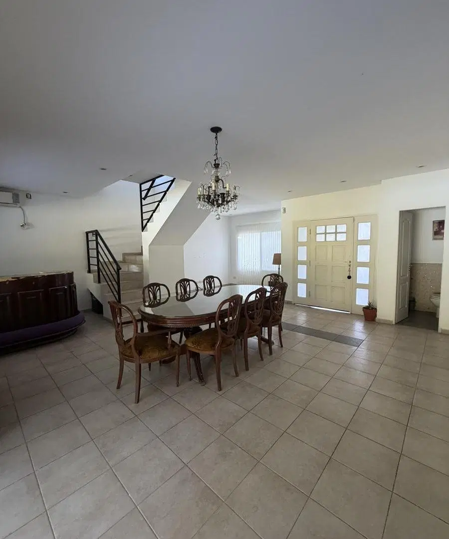 Casa en Abril Club De Campo 1
