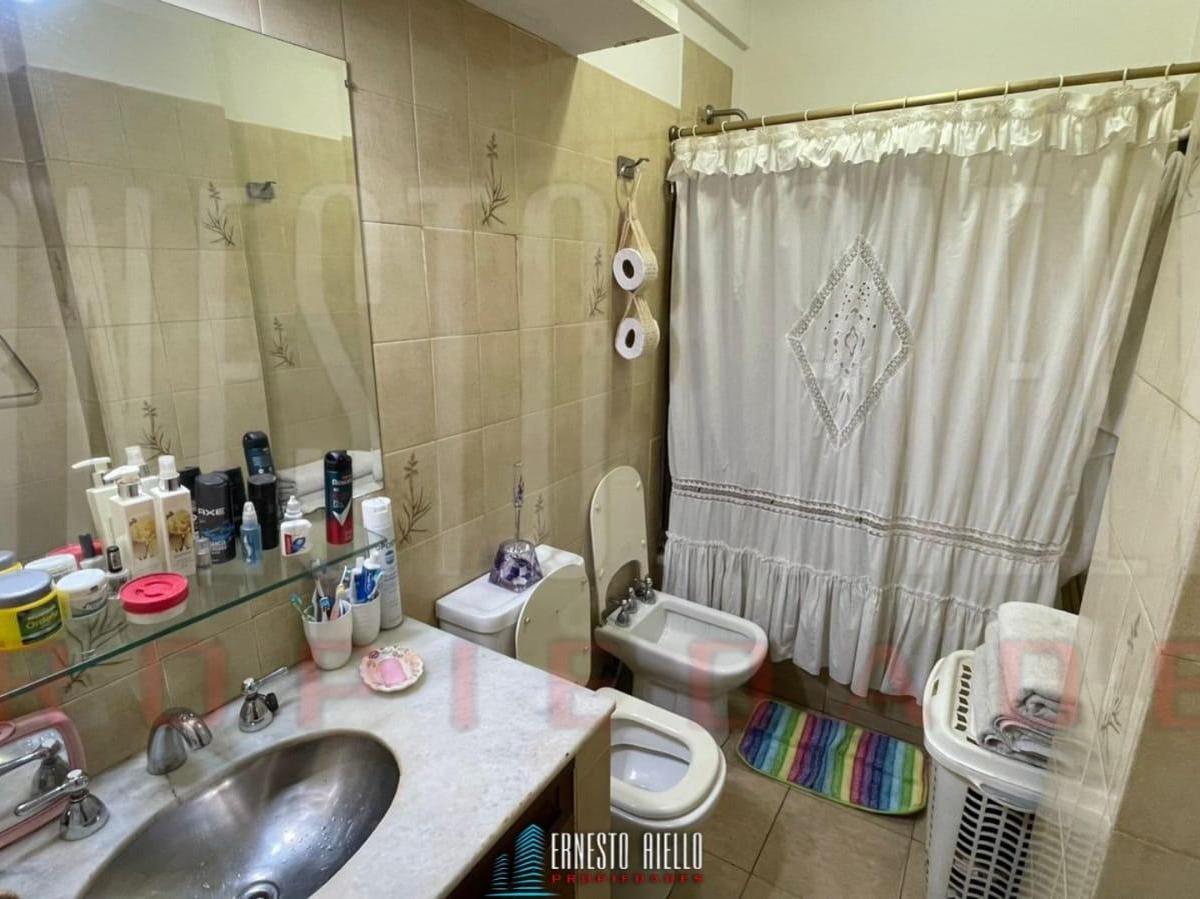 Venta Departamento 3 Ambientes + Dependencia de Servicio/estudio, Quilmes Centro. 1