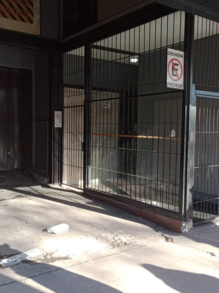 Venta Oficina en Quilmes Centro. 3