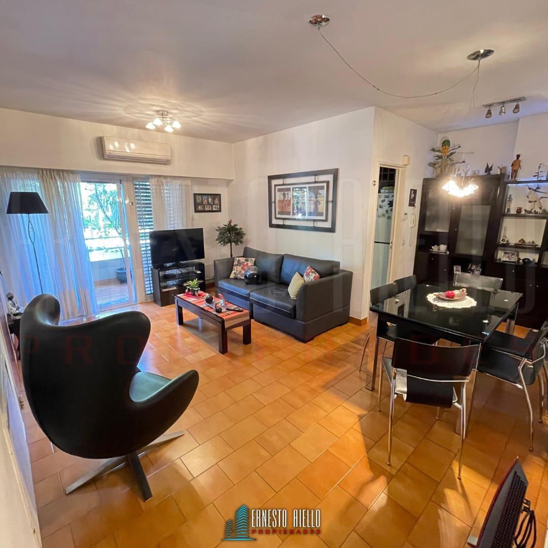 Venta Semipiso 3 Amb con Cochera y Balcon Frente a Plaza Conesa, Quilmes Centro 1