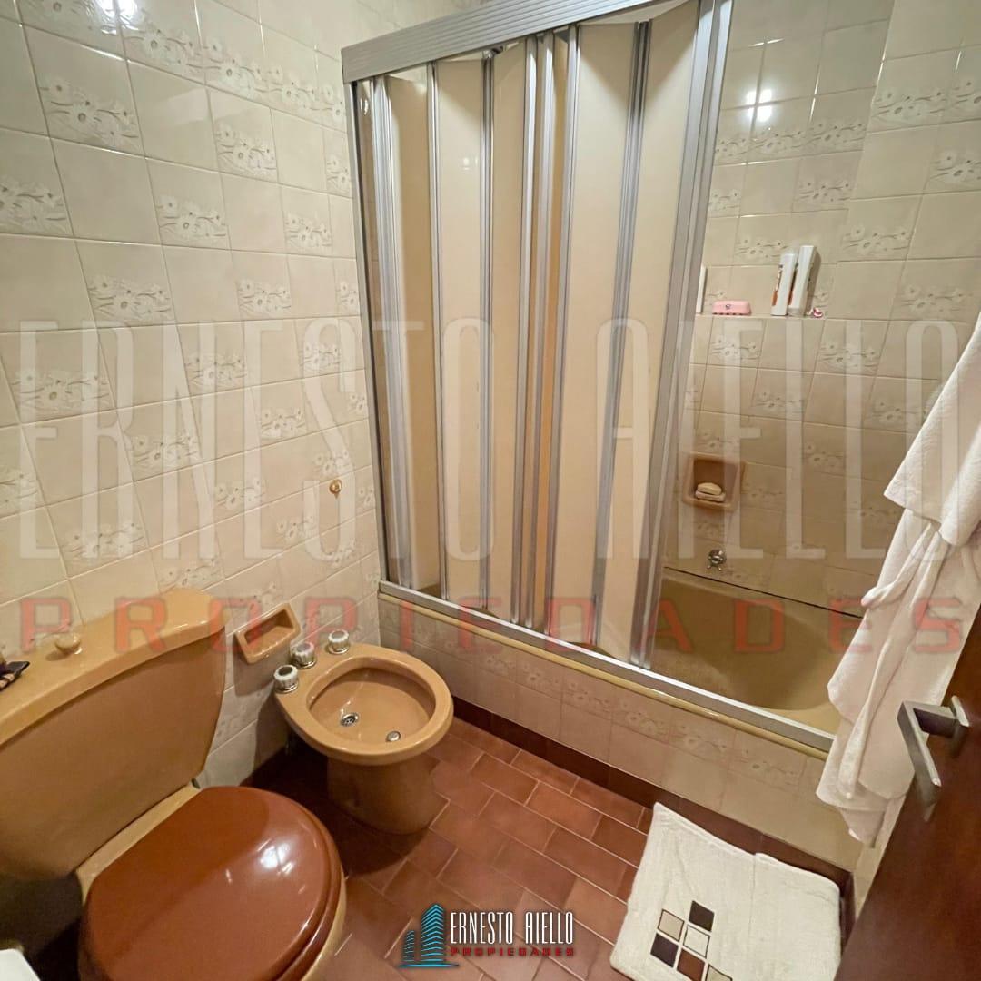 Venta Semipiso 3 Amb con Cochera y Balcon Frente a Plaza Conesa, Quilmes Centro 4