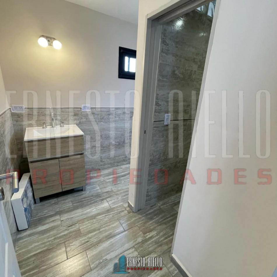 Venta Casa a Estrenar de 4 Ambientes con Patio y Terraza. 3