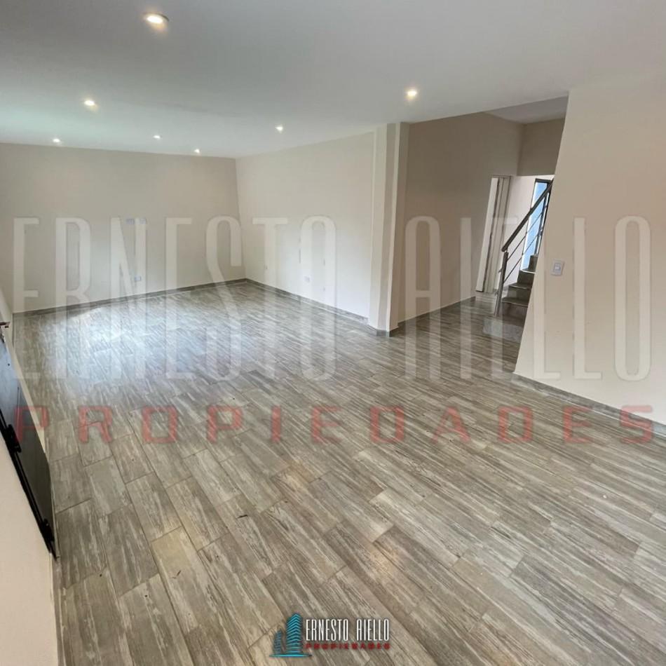 Venta Casa a Estrenar de 4 Ambientes con Patio y Terraza. 5