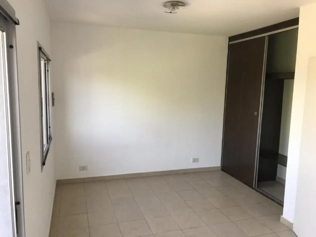 ALQUILER DEPTO 2 AMBIENTES EN PRIMER PISO POR ESCALERA, QUILMES OESTE. 5