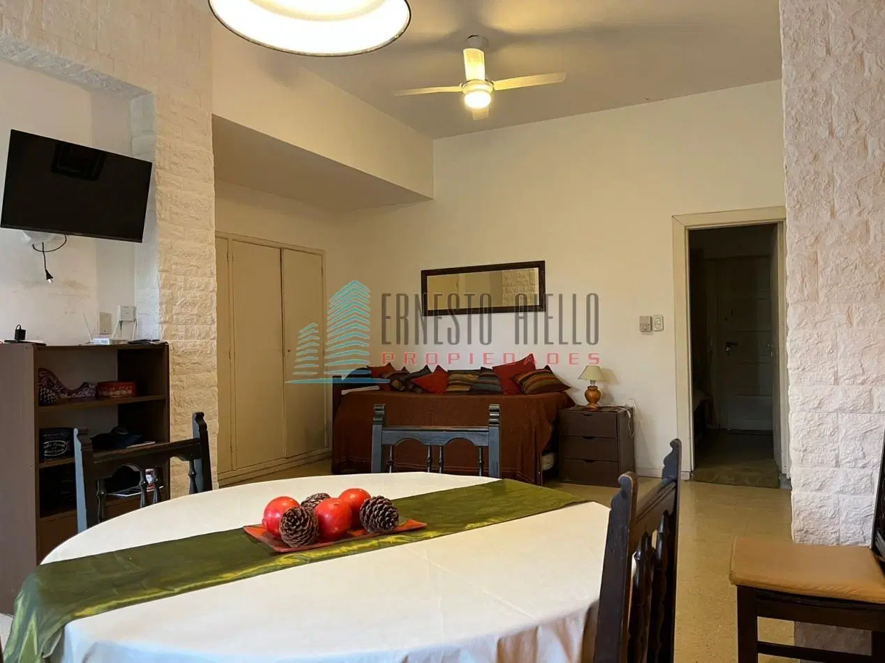 A- VENTA Departamento PH Amueblado en Villa Gesell - Sobre Costanera 5
