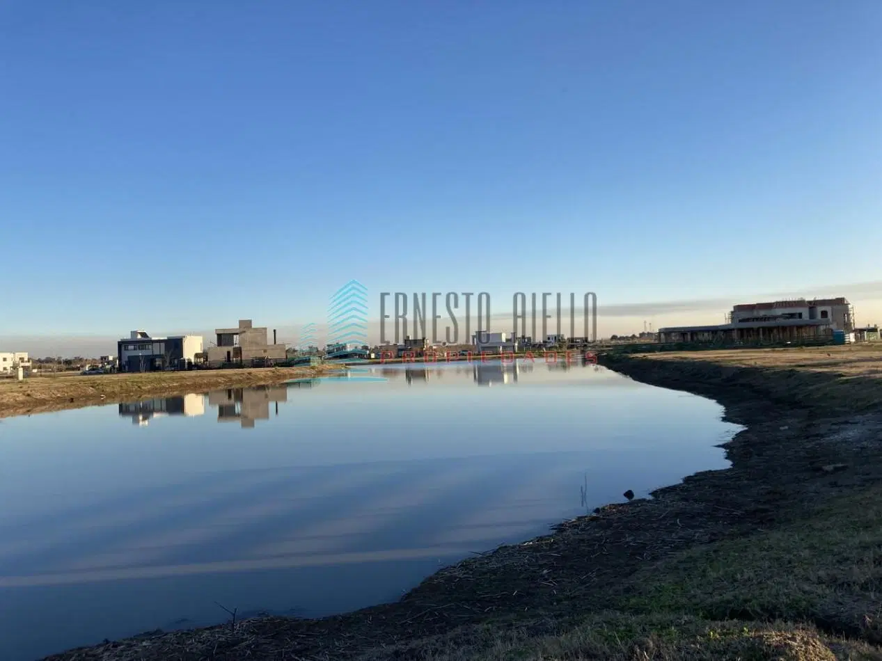 A. VENTA Espectacular Lote Villalobos AL AGUA 5