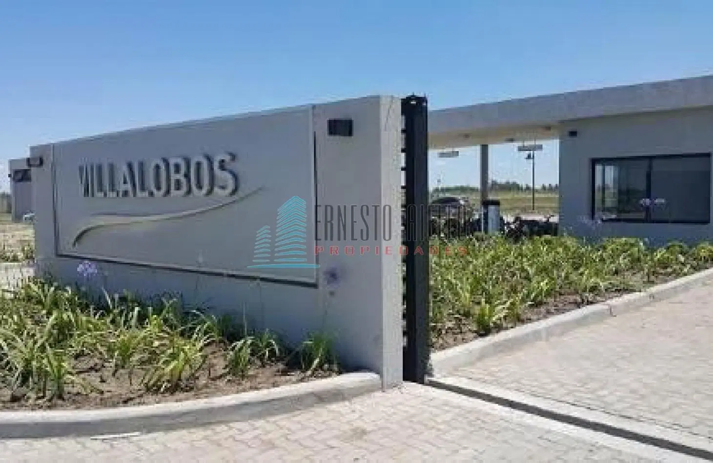 A. VENTA Espectacular Lote Villalobos AL AGUA 8
