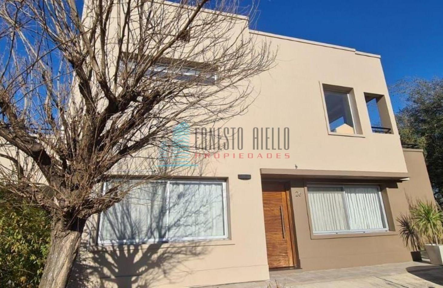 A. Venta CASA BARRIO LAS ACACIAS