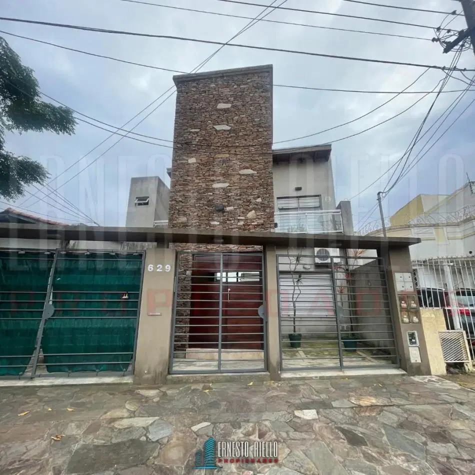 ¡ALQUILER DEPARTAMENTO DE DOS AMBIENTES CON DOBLE BALCON EN BERNAL CENTRO! 2
