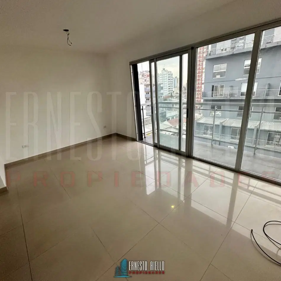 ALQUILER HERMOSO DEPARTAMENTO 2 AMBIENTES EN QUILMES CENTRO. 3