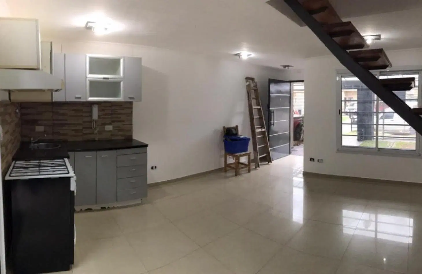 ALQUILER DUPLEX 3 AMBIENTES, QUILMES OESTE. 2