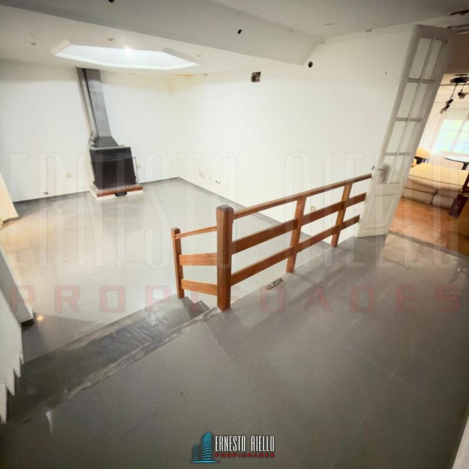 Foto de VENTA CASA DE TRES AMBIENTES MAS ESTUDIO CON POTENCIAL REAL DE HACER, imagen 2