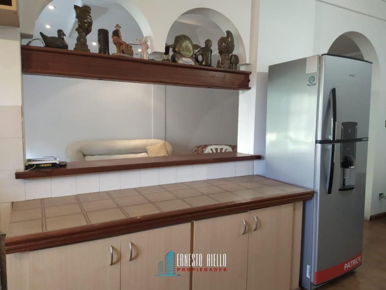 Foto de VENTA CASA DE TRES AMBIENTES MAS ESTUDIO CON POTENCIAL REAL DE HACER, imagen 4