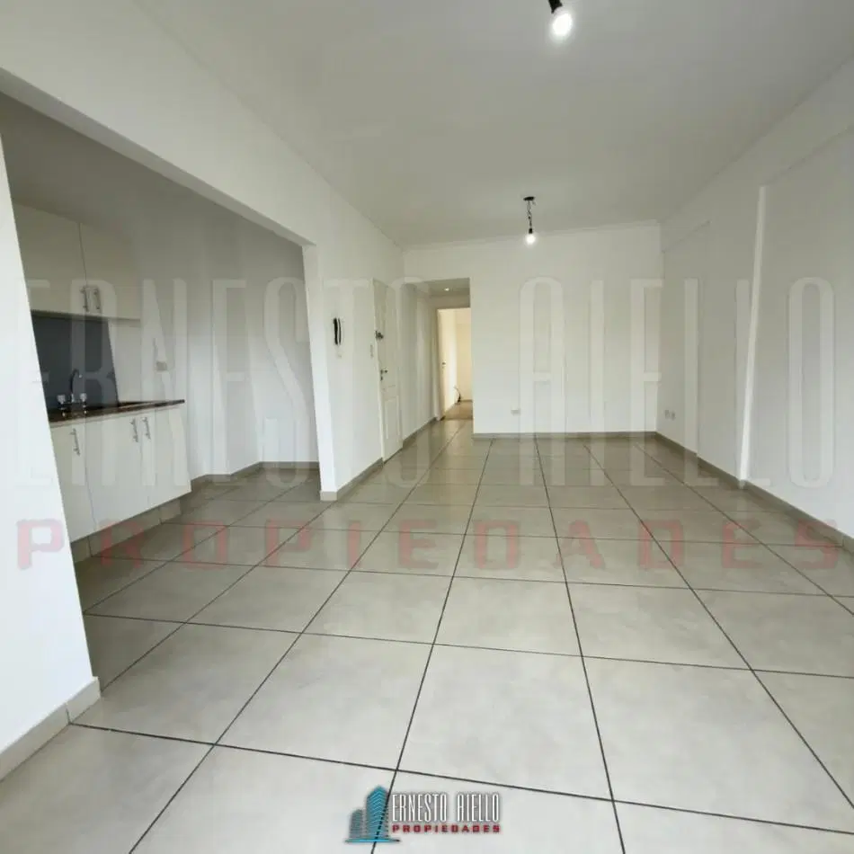 ¡VENTA DEPARTAMENTO 2 AMB. OPORTUNIDAD EN WILDE CENTRO! 2