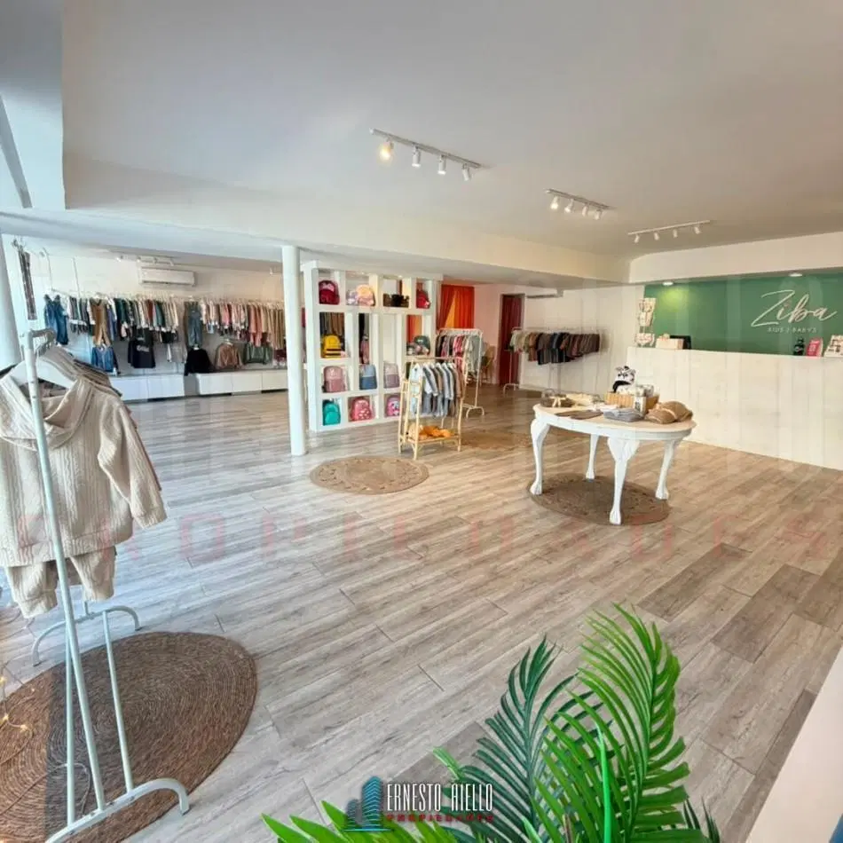 ALQUILER LOCAL DE 245M2 TOTALES UNICO EN LA ZONA, QUILMES CENTRO. 3