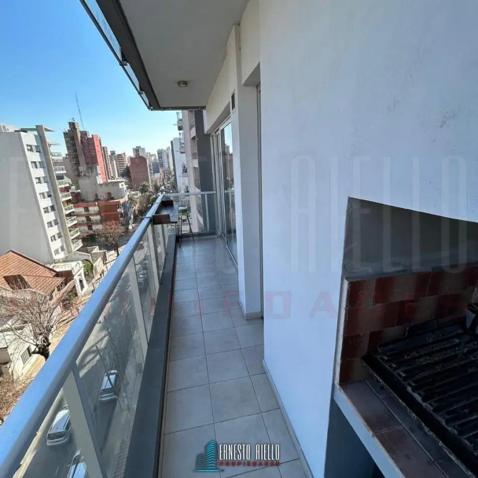 ALQUILER DEPARTAMENTO 2 AMBIENTES CON COCHERA DESCUBIERTA Y BALCON CON PARRILLA, QUILMES CENTRO. 2