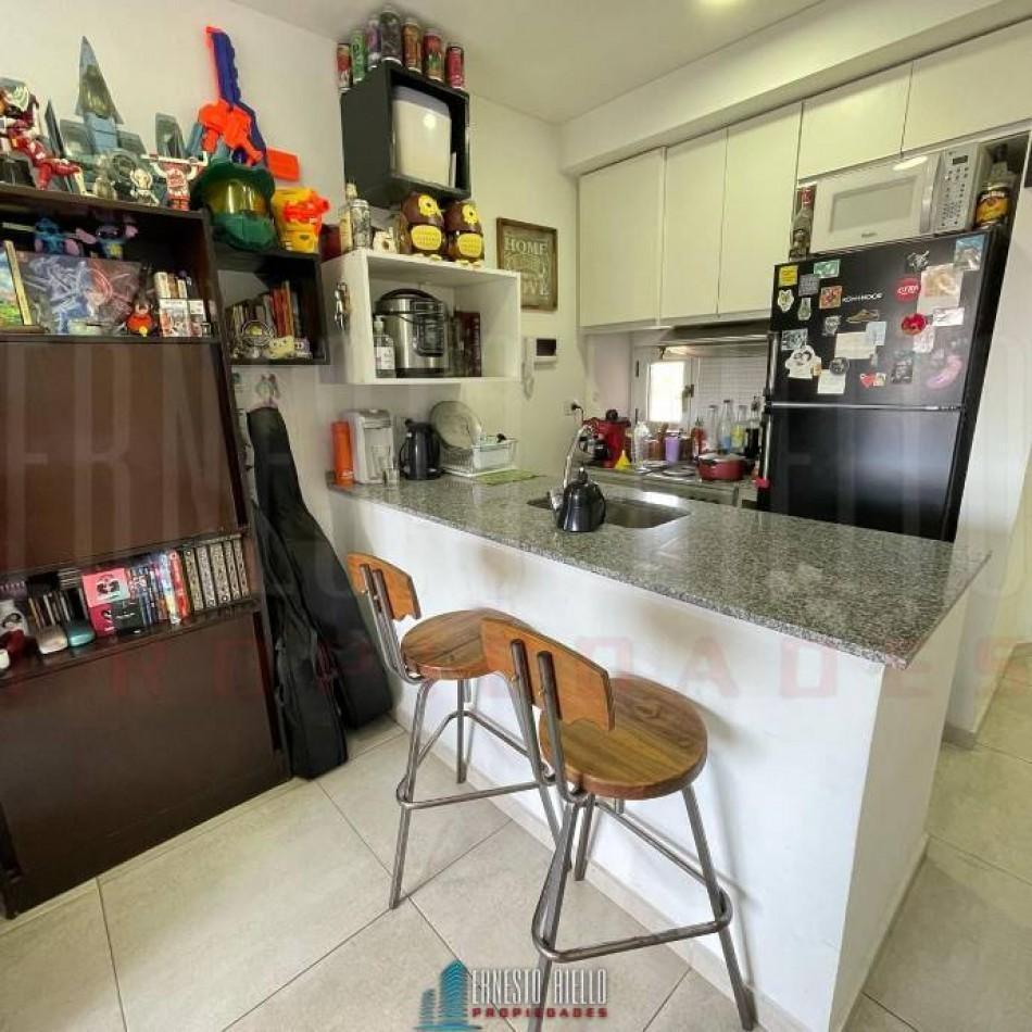 Foto de ALQUILER DEPARTAMENTO 2 AMBIENTES CON BALCON Y COCHERA, BERNAL., imagen 5