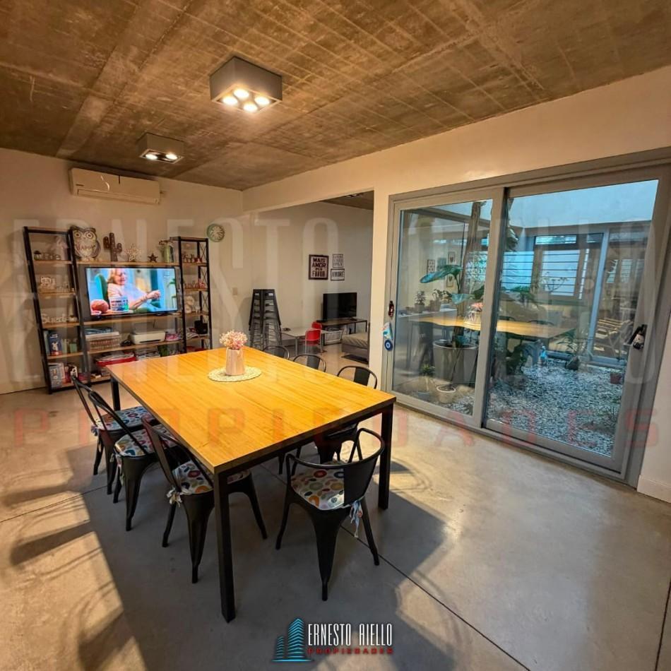 Foto de ALQUILER HERMOSA CASA DE 4 AMBIENTES Y ESTUDIO CON PATIO Y COCHERA EN, imagen 4