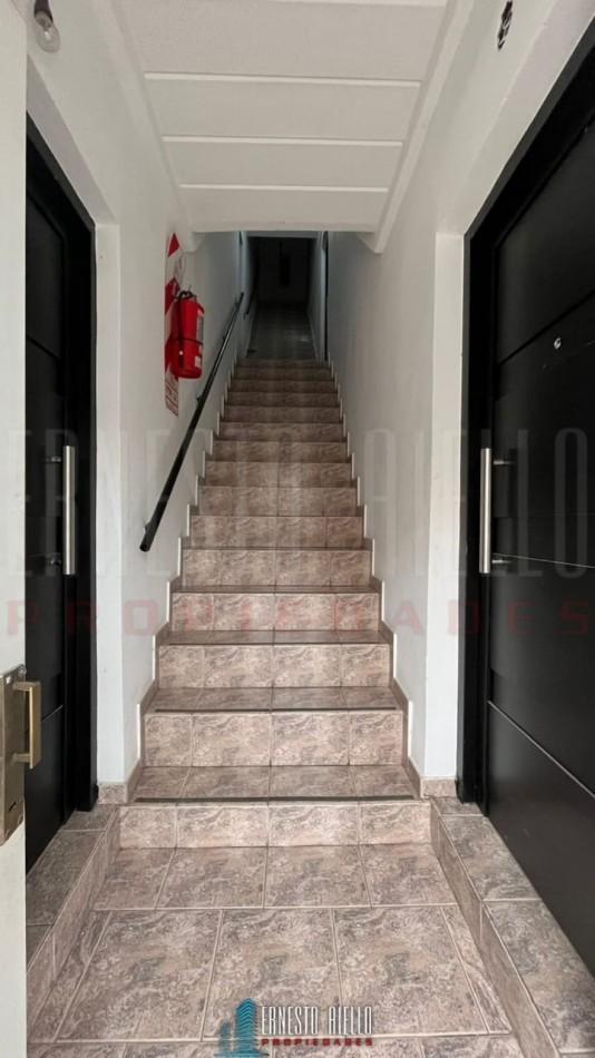 Foto de ALQUILER DEPARTAMENTO 2 AMBIENTES CON COCHERA EN COMPLEJO DORREGO, imagen 2