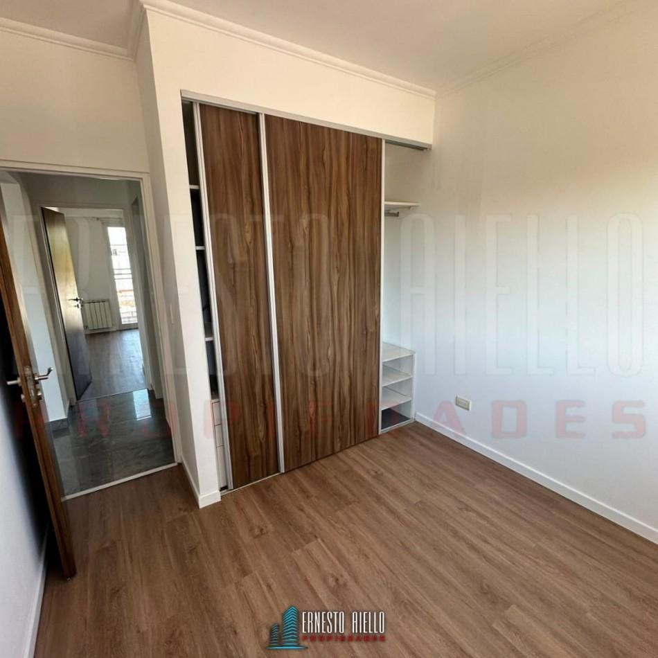Foto de ALQUILER DEPARTAMENTO TRES AMBIENTES CON BALCON Y COCHERA EN SUBSUELO., imagen 4
