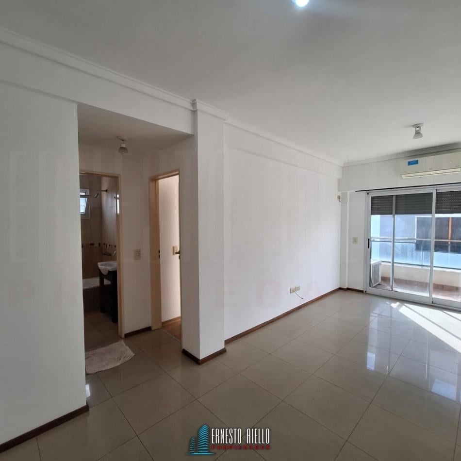 Foto de ALQUILER DEPARTAMENTO DE DOS AMBIENTES CON BALCON Y COCHERA EN QUILMES, imagen 1