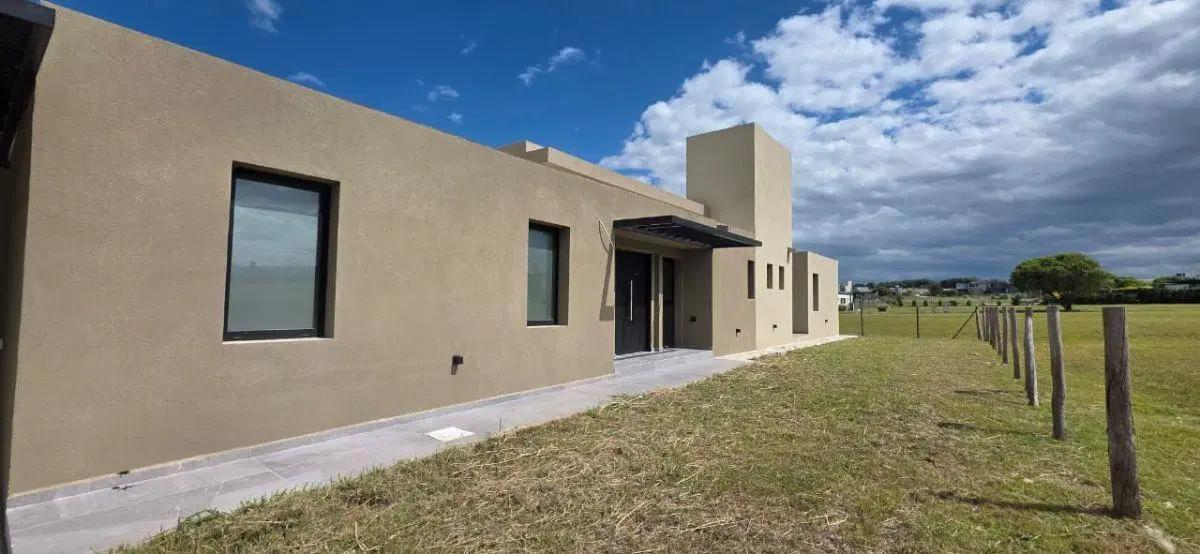 En venta, casa de categoria en Puerto del Aguila 3