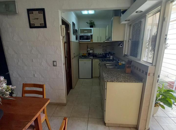 Venta de Casa en Rosario de 4 dormitorios cochera jardin patio terraza y cochera 5