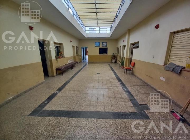 Venta casa en Barrio arroyito rosario, Oficinas, cochera, 10 consultorios. 5