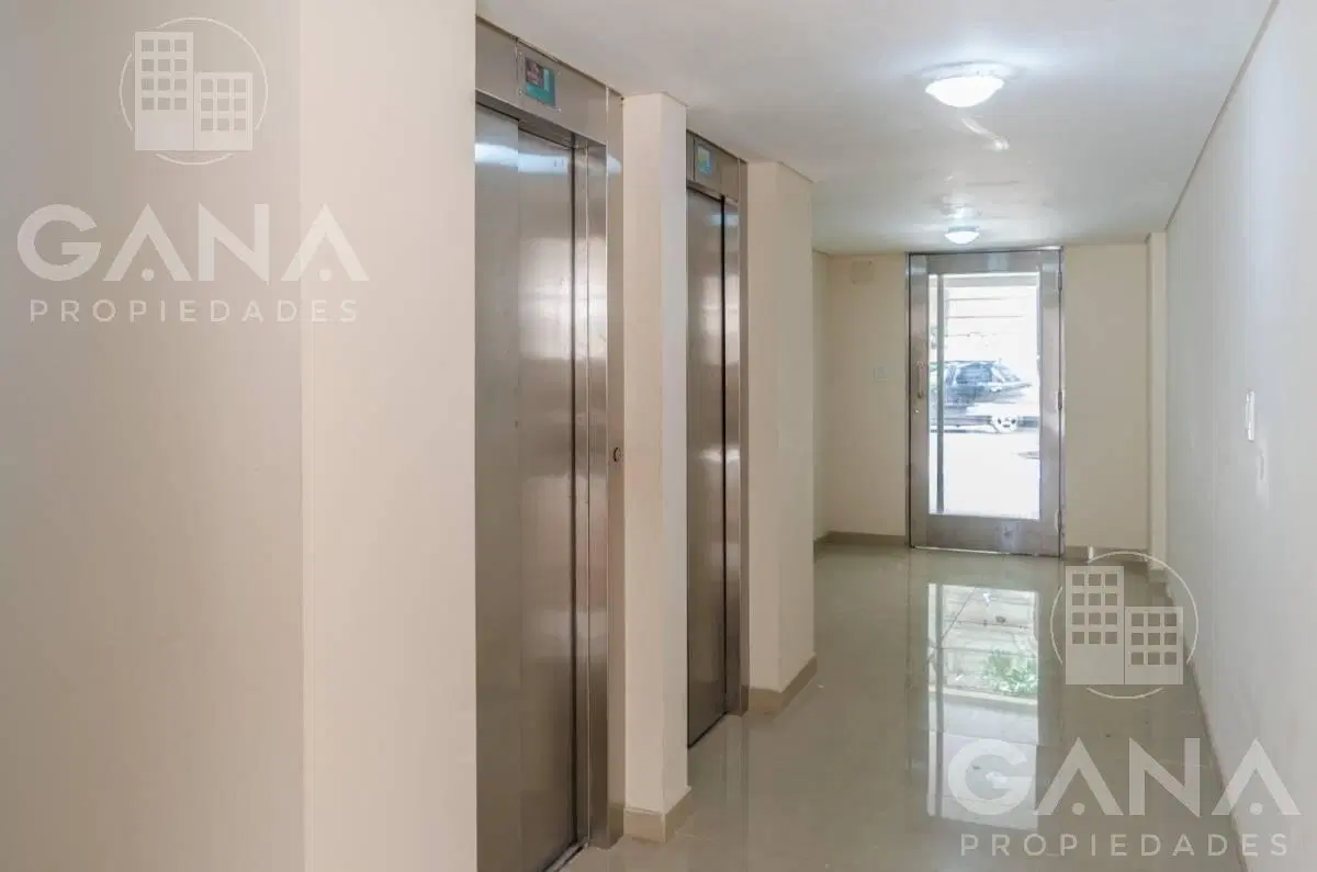 Departamento de 1 Dormitorio con Patio Exclusivo en Martin 2