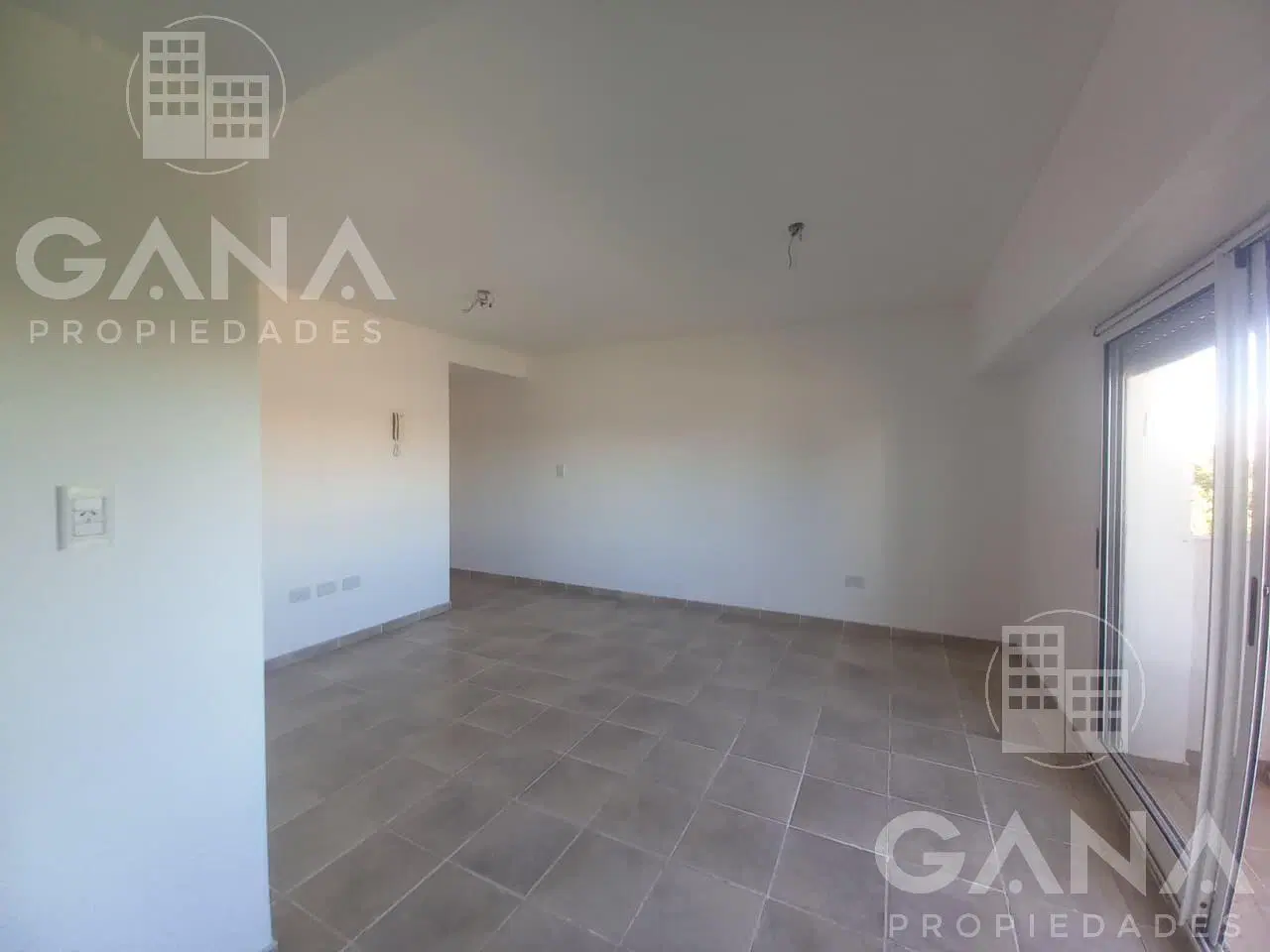 venta Departamento en barrio Echesortu 1 dormitorio con balcon al frente 2