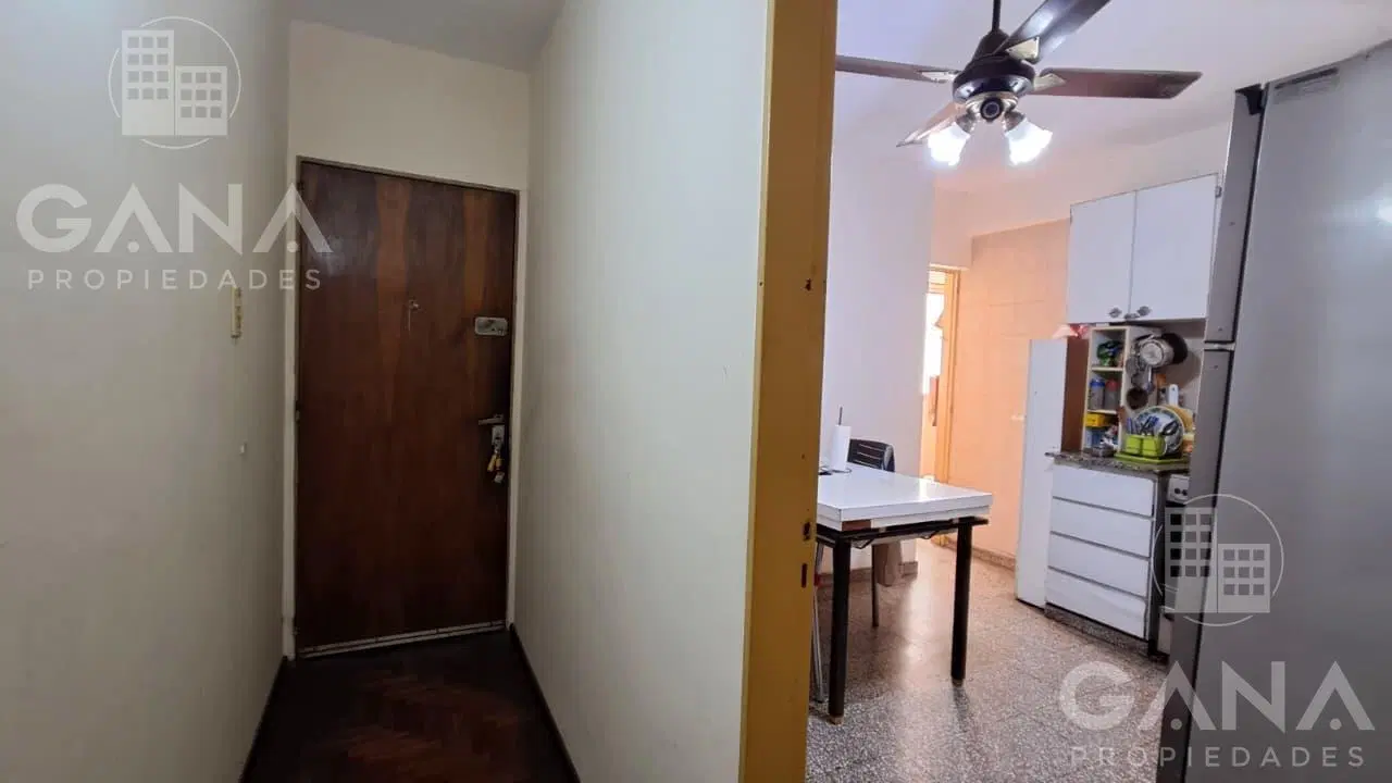 Venta Departamento 2 dormitorios balcon frente excelente ubicacion 3