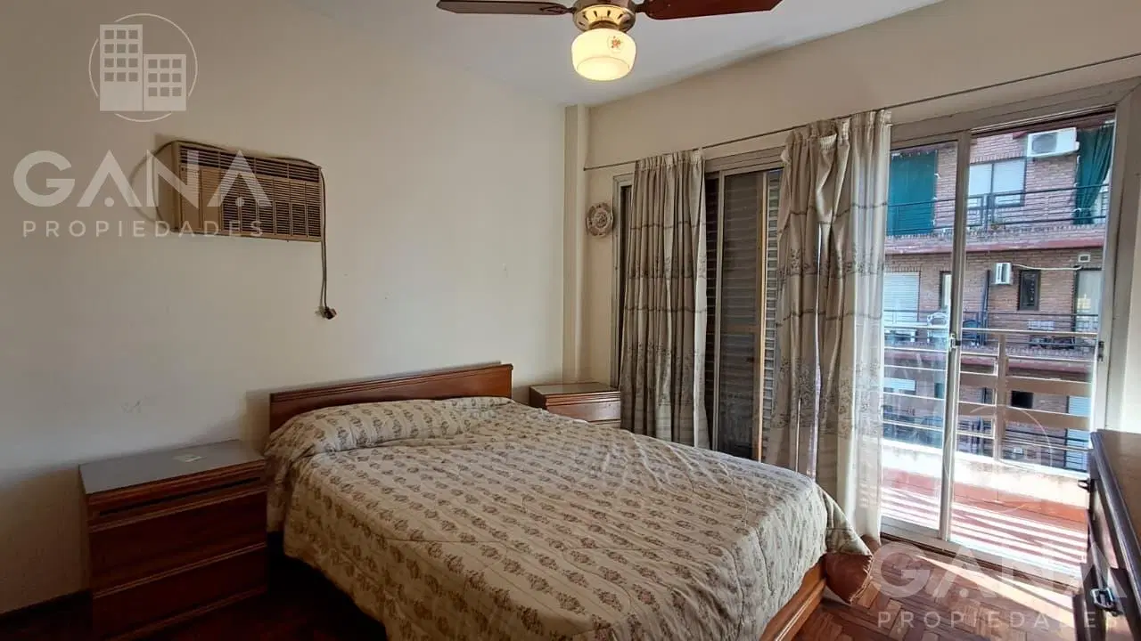 Venta Departamento 2 dormitorios balcon frente excelente ubicacion 5