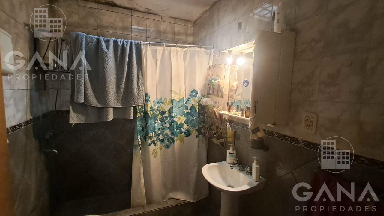 Foto de Venta casa en Granadero Baigorria de 2 dormitorios. A REFACCIONAR, imagen 3