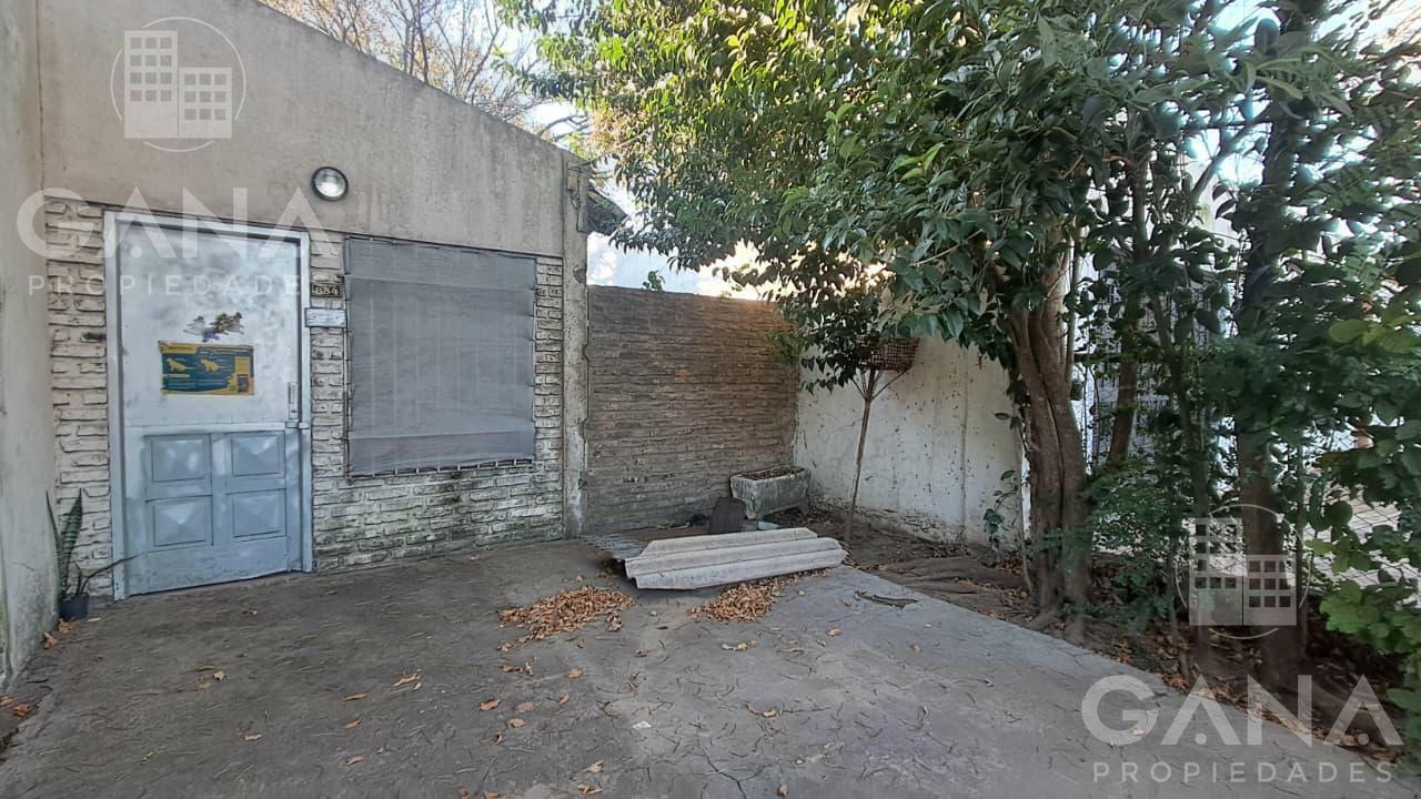 Foto de Venta casa en Granadero Baigorria de 2 dormitorios. A REFACCIONAR, imagen 4